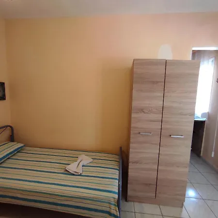 Casa Stella أغيا ترياس